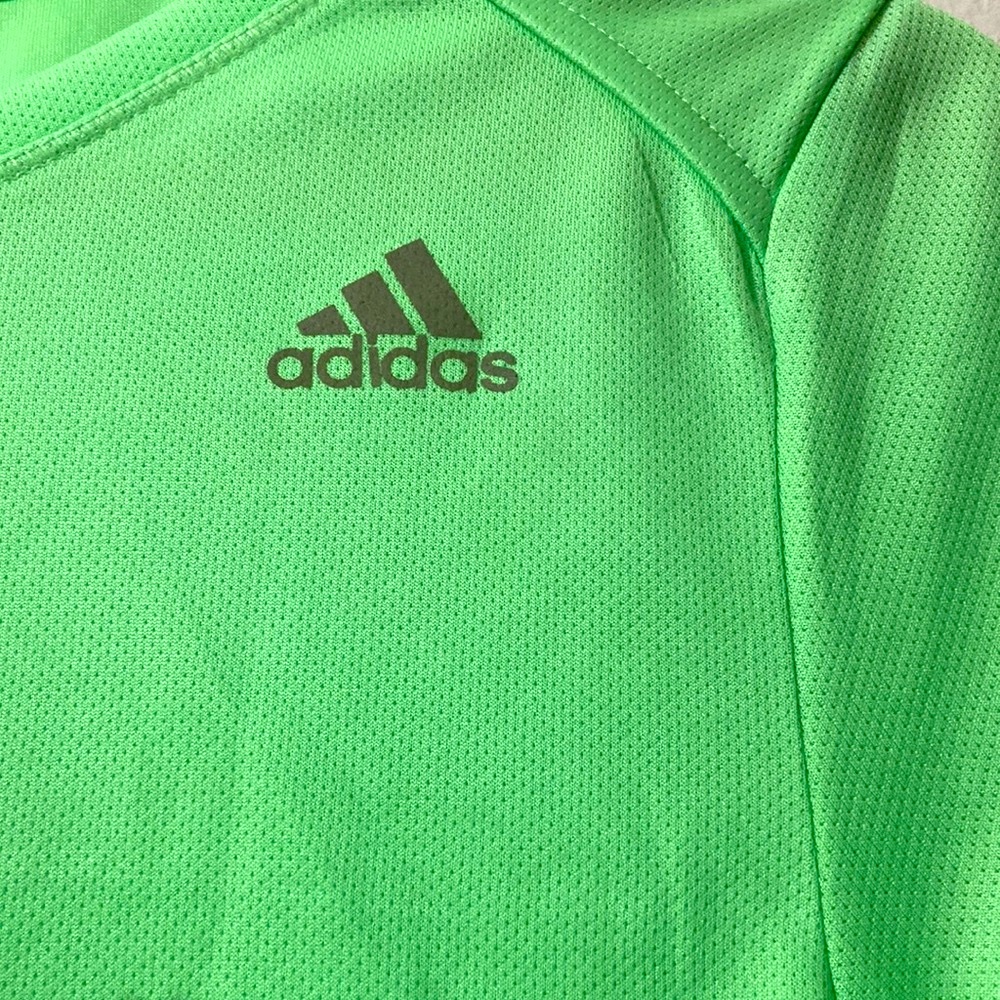 ADIDAS DRY FIT WORKOUT RUNNING TEE - Picture 2 of 7